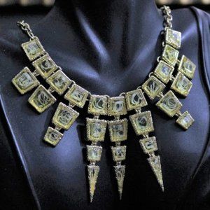 NWT White Statement Bib Necklace and Earring Set
